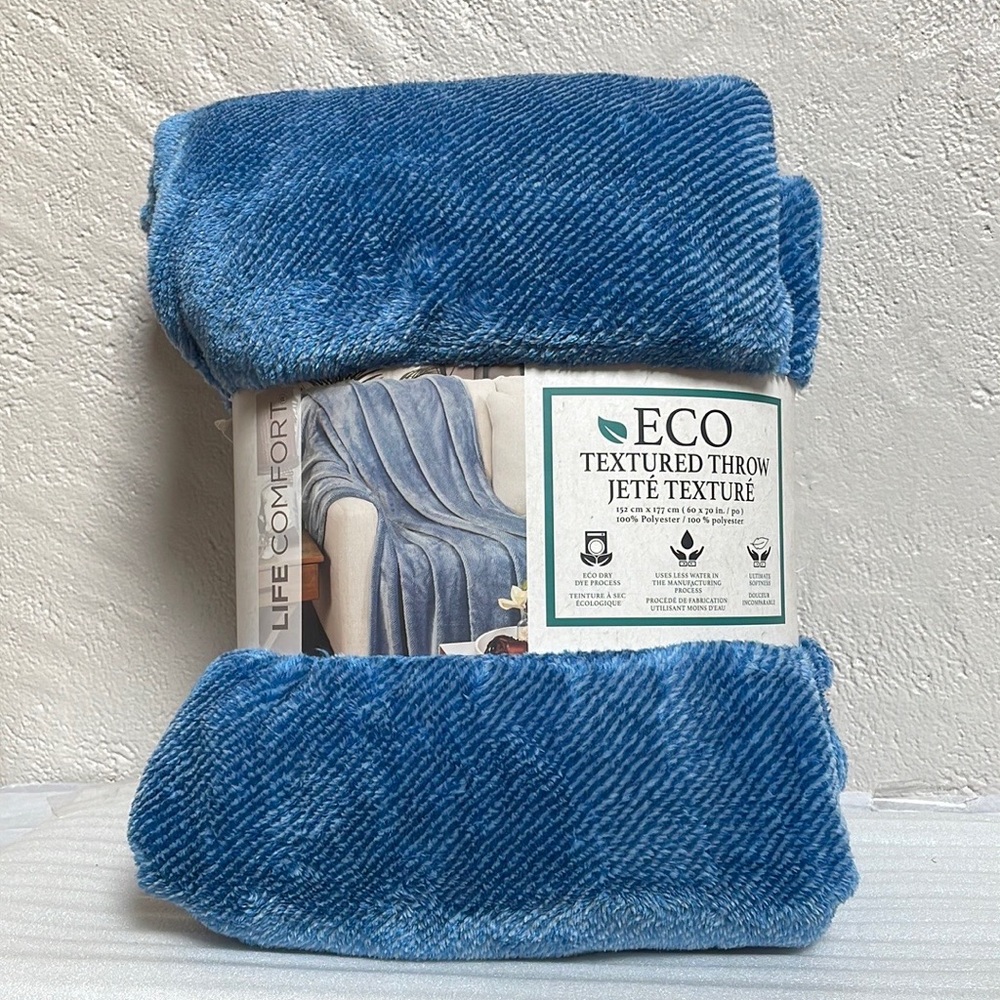 Life Comfort - Soft Throw Blanket